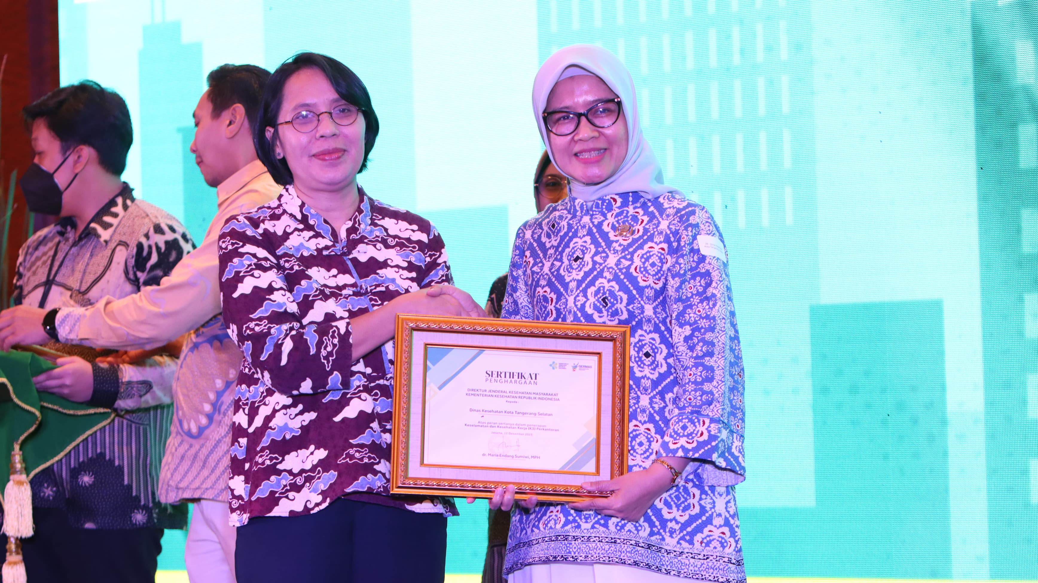 Dinkes Tangsel Raih Penghargaan Dalam Penganugrahan MBH Gp2SP dan K3 Perkantoran
