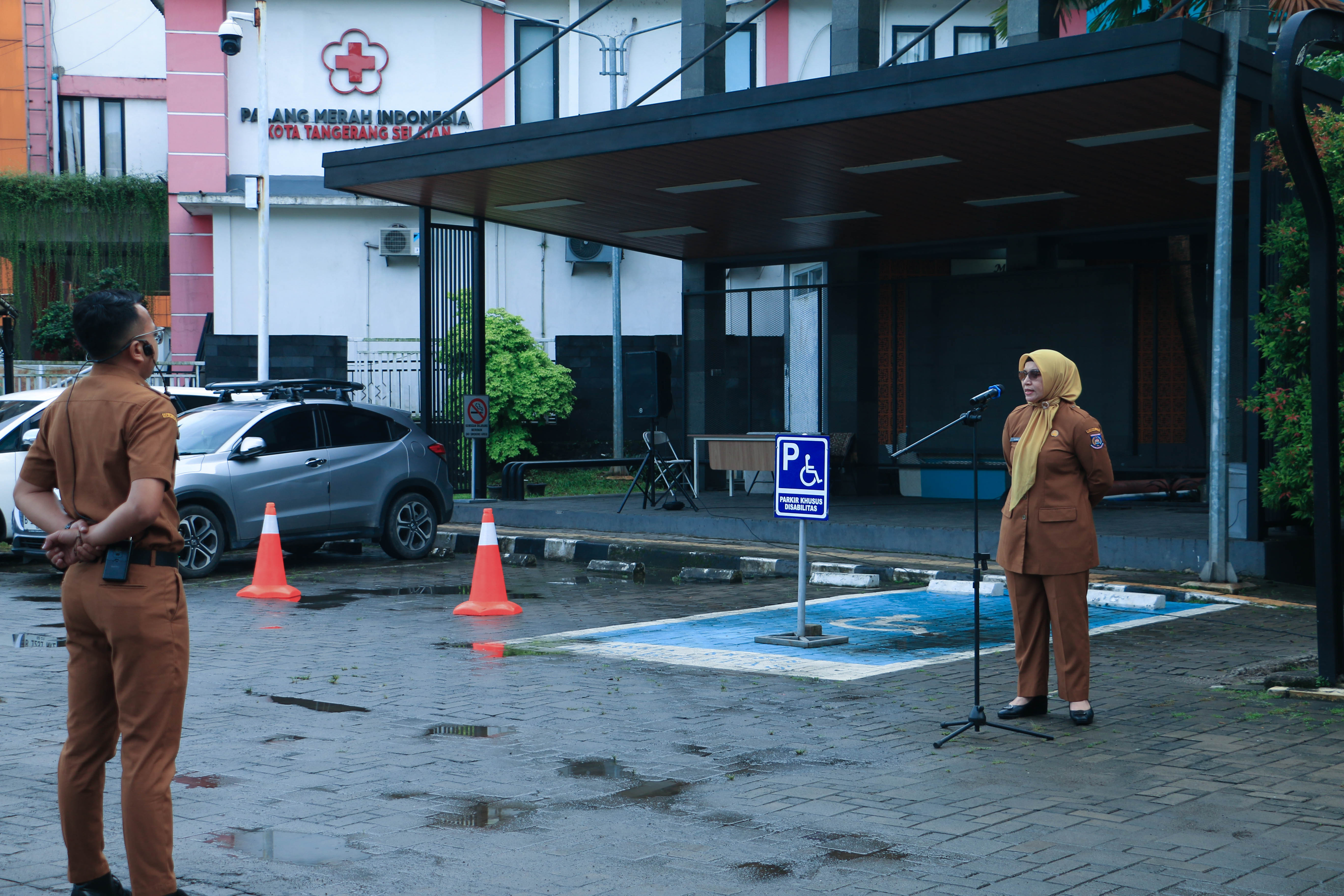 Tingkatkan Kedisiplinan ASN, Dinkes Tangsel Gelar Apel Pagi dan Tekankan Pengendalian Kasus DBD